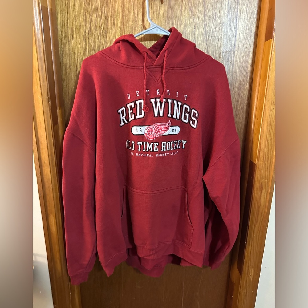 Detroit Red Wings hoodie.  In great condition.  Very cozy